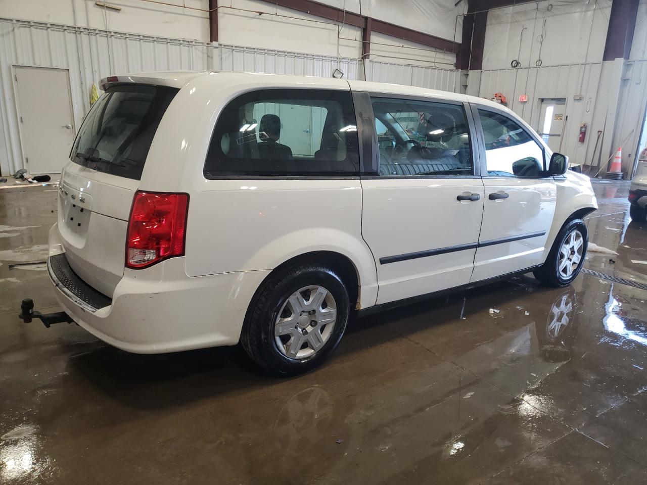 2012 Dodge Caravan - Image 3