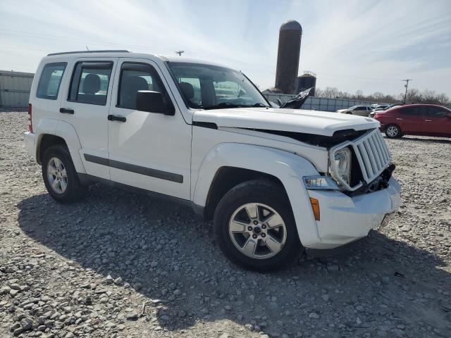  JEEP LIBERTY 2012 Белы