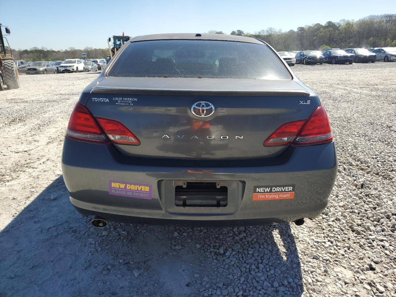 2010 Toyota Avalon - Image 6