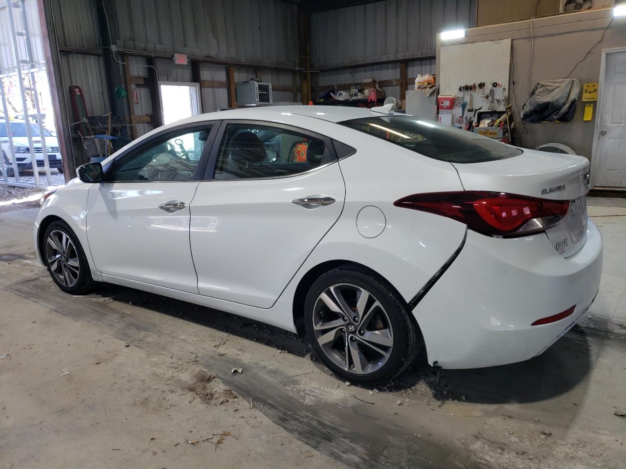 2016 Hyundai Elantra - Image 2