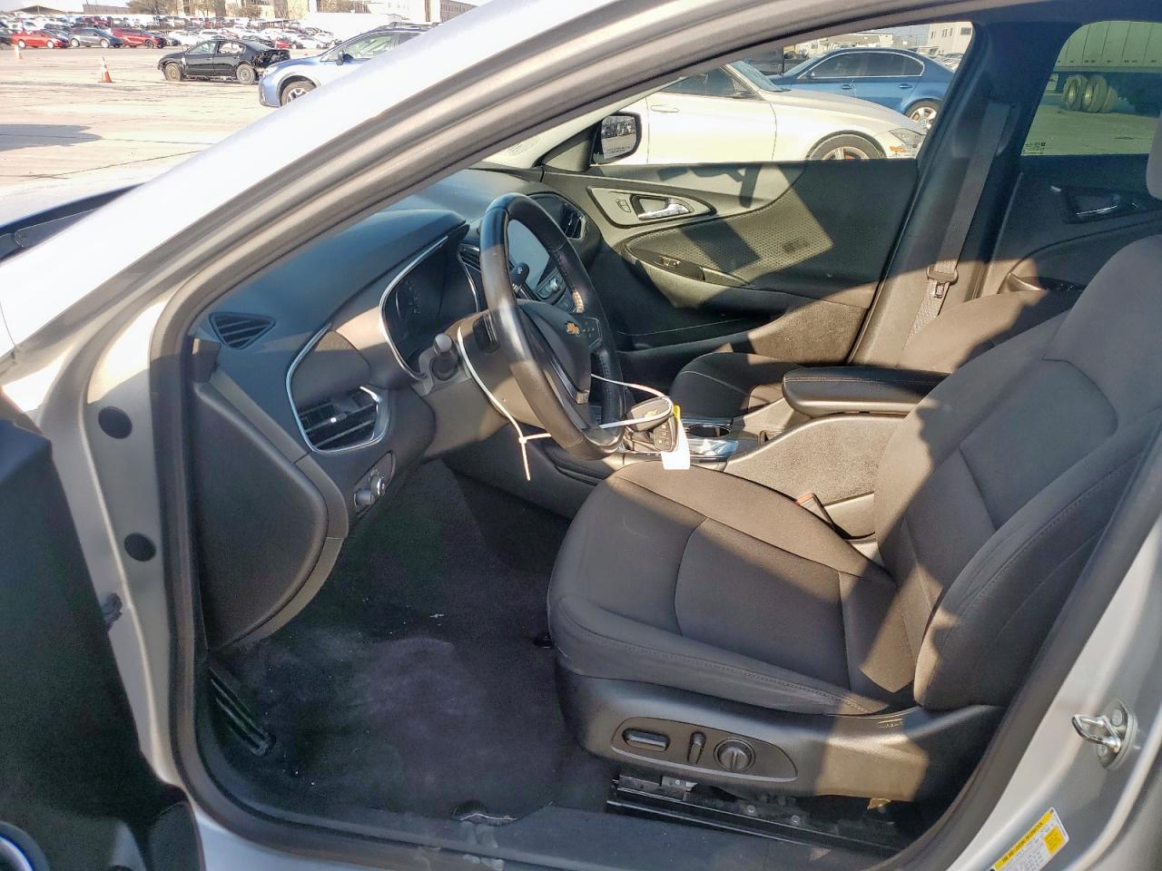 1G1ZD5STXJF129581 CHEVROLET MALIBU 2018