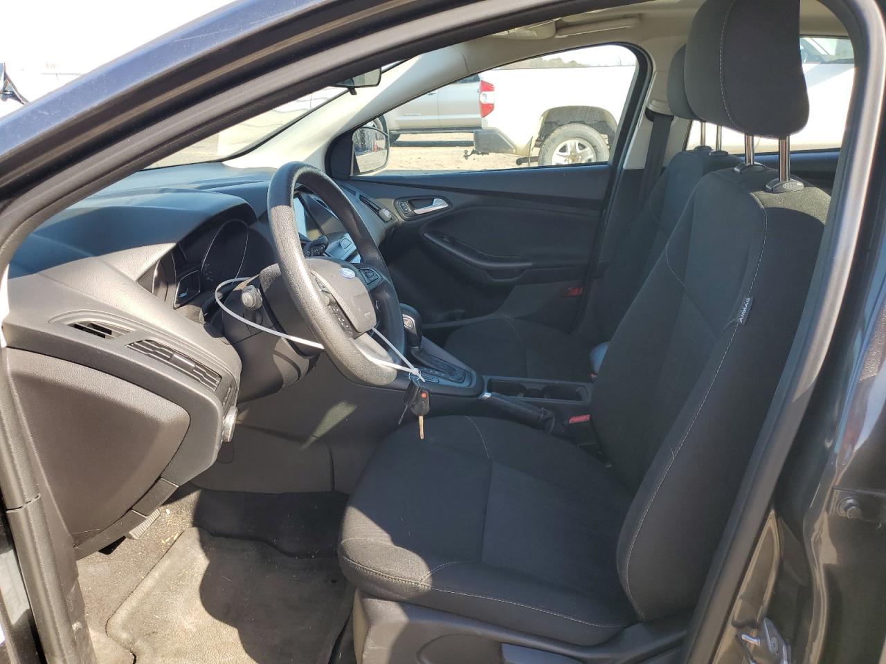 1FADP3H25JL300238 FORD FOCUS 2018