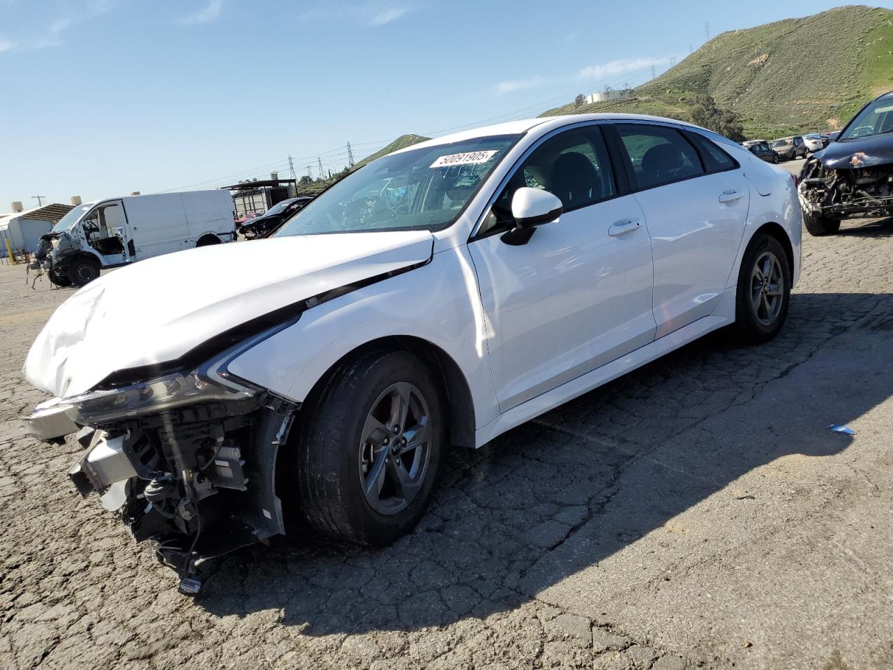 2021 Kia K5 Lxs zu verkaufen in Colton, CA - Front End
