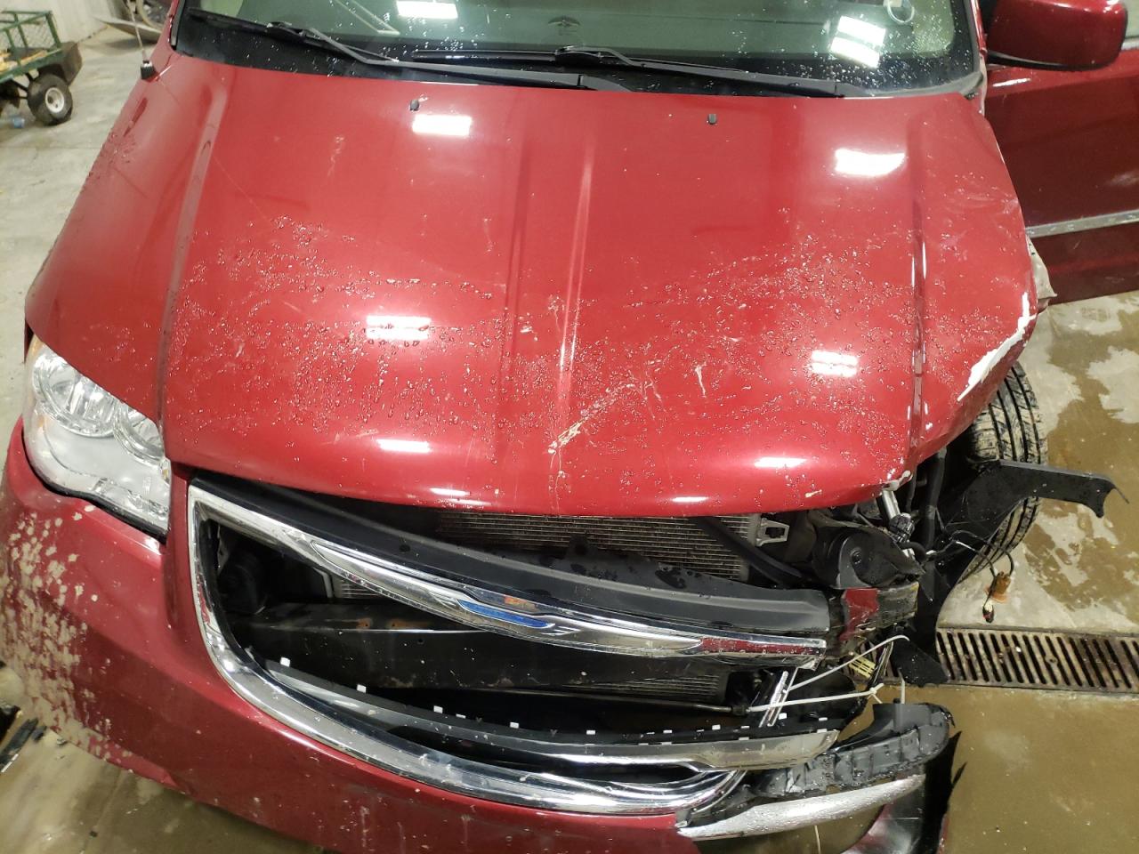 2015 Chrysler Town & Country - Image 11