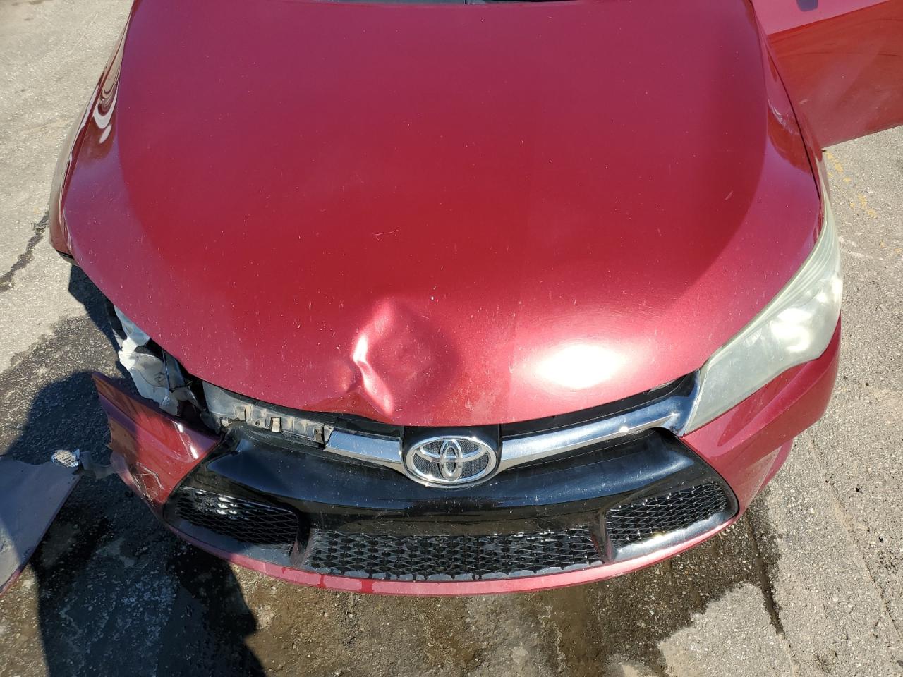 2015 Toyota Camry - Image 11
