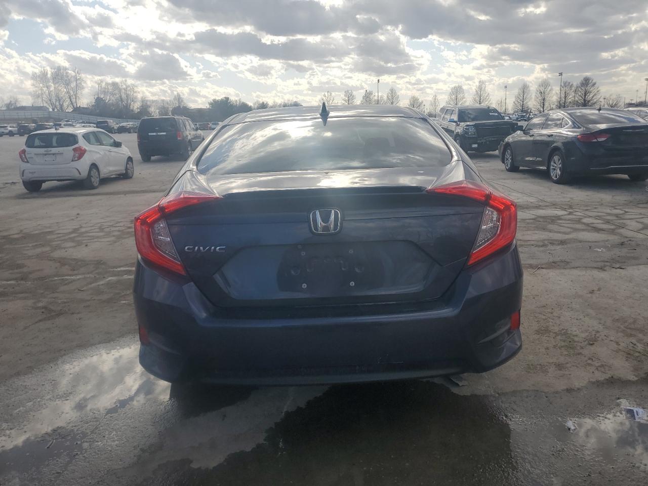 2017 Honda Civic - Image 6