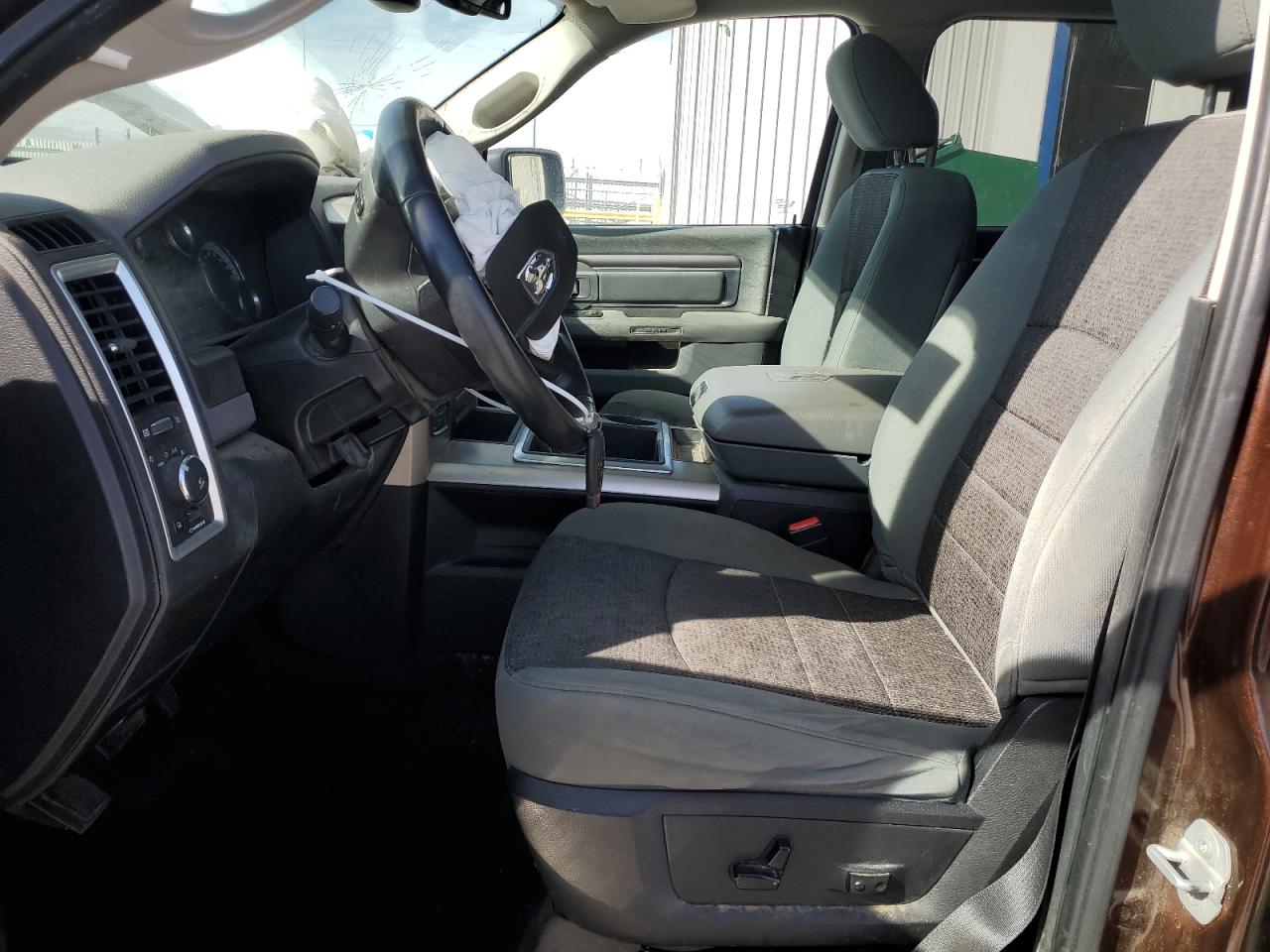 2014 RAM 1500 - Image 7