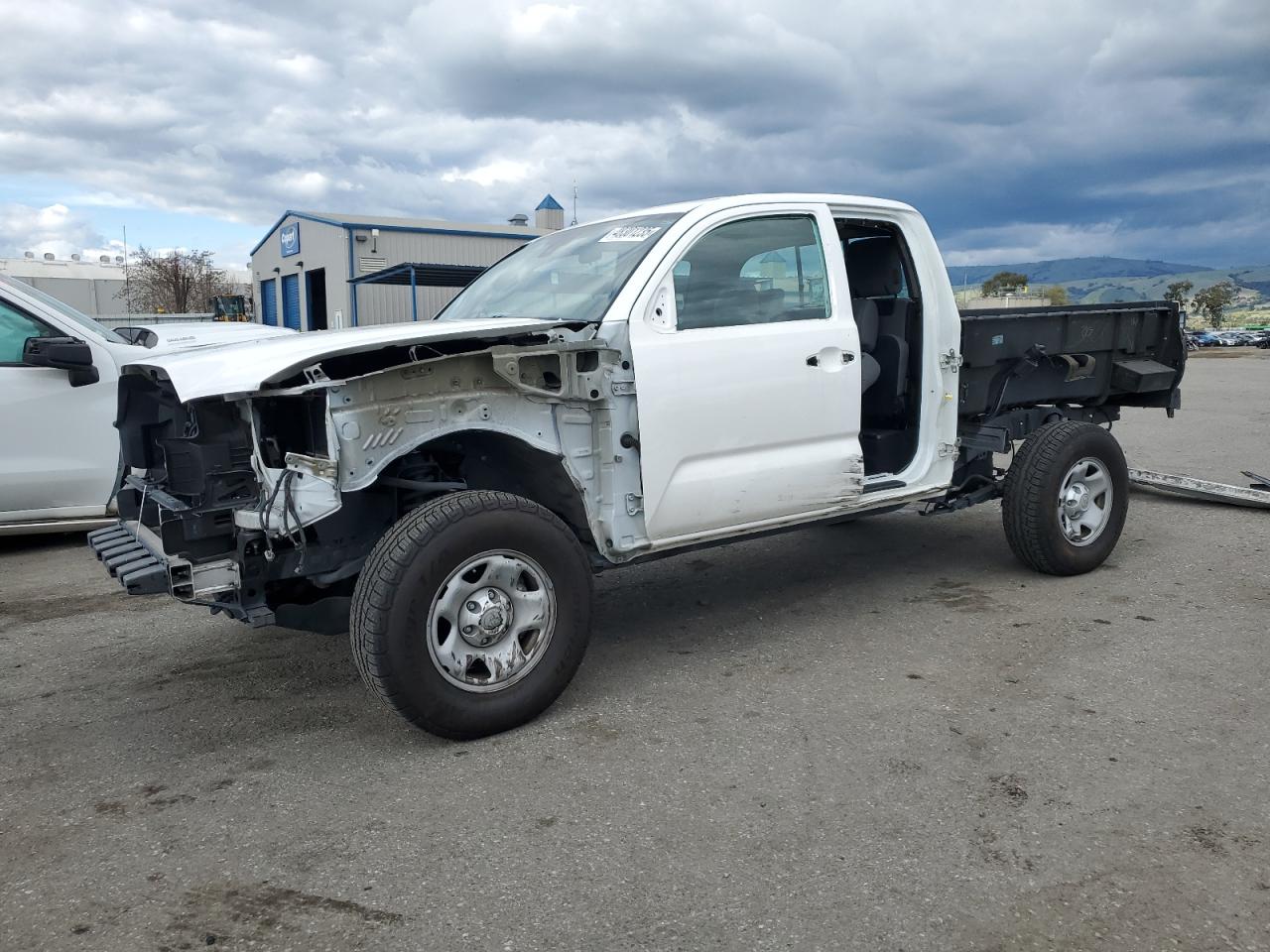 5TFRX5GN2JX105908 TOYOTA TACOMA 2018