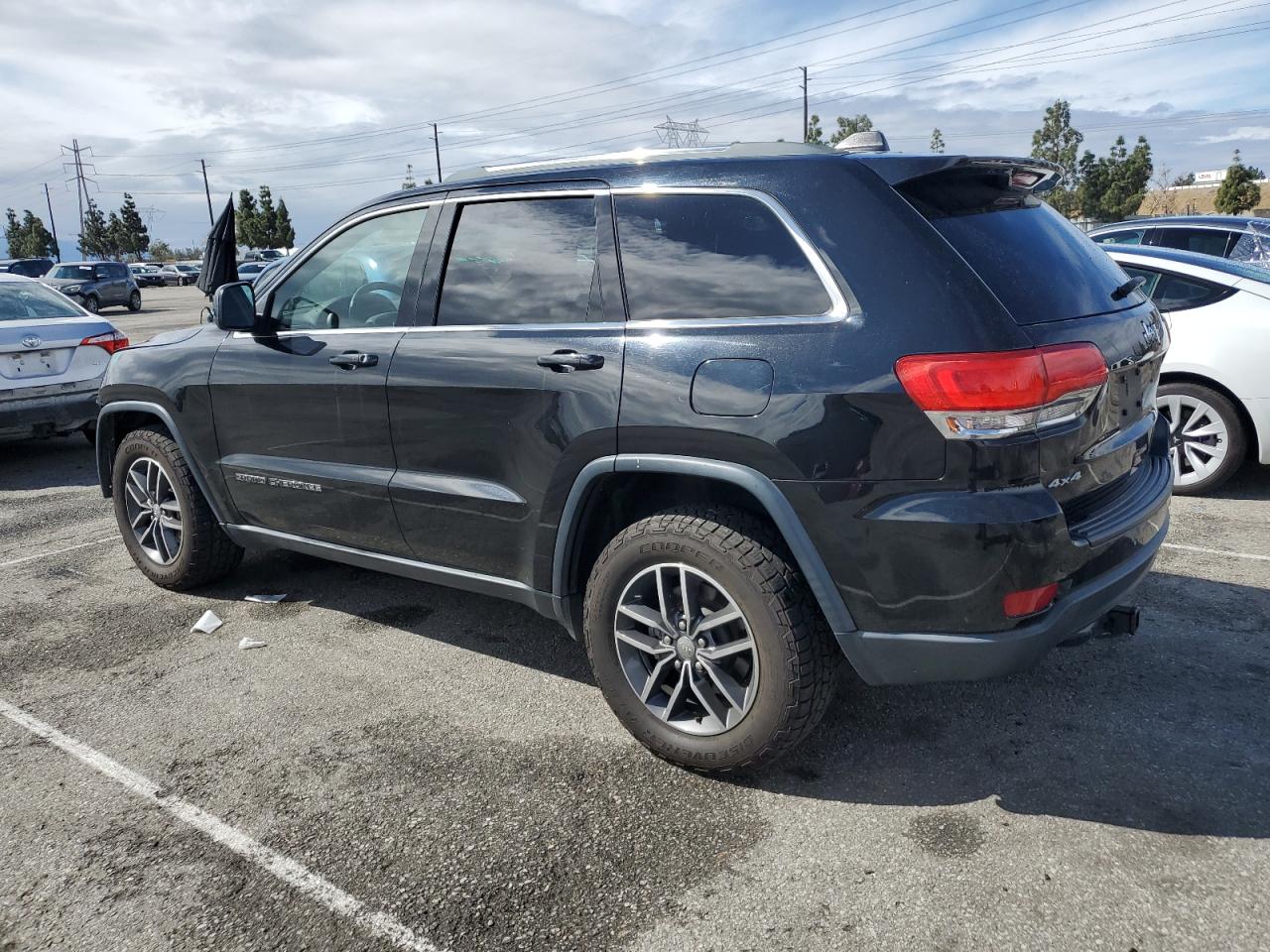 2018 Jeep Grand Cherokee - Image 2