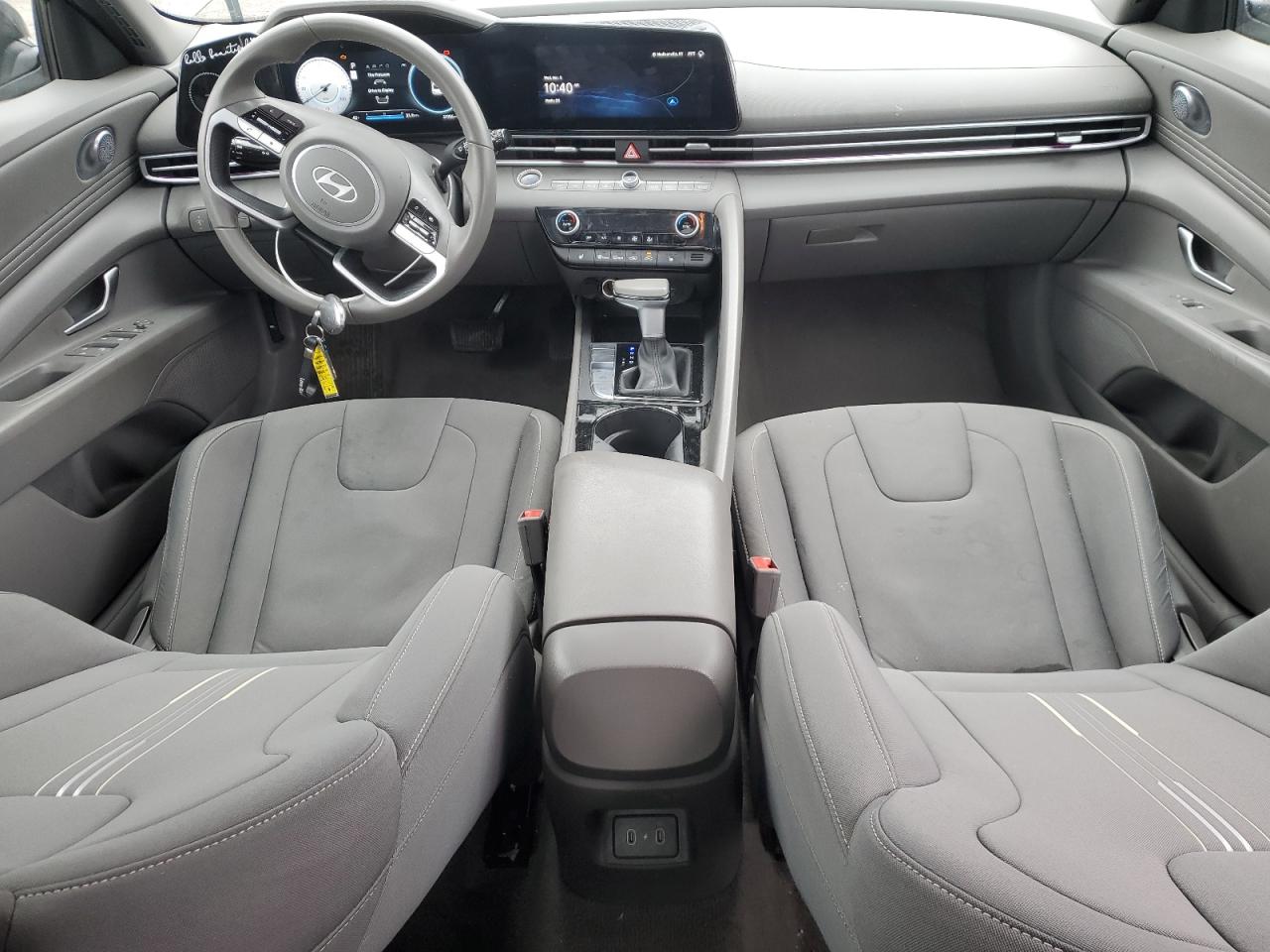 2024 Hyundai Elantra - Image 8
