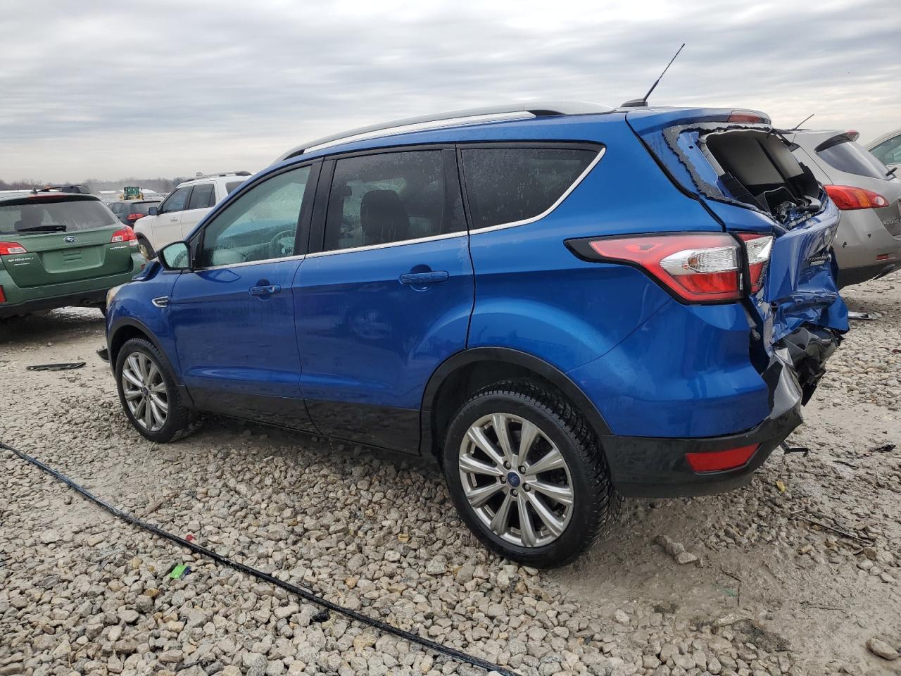 1FMCU0J98HUF06254 FORD ESCAPE 2017