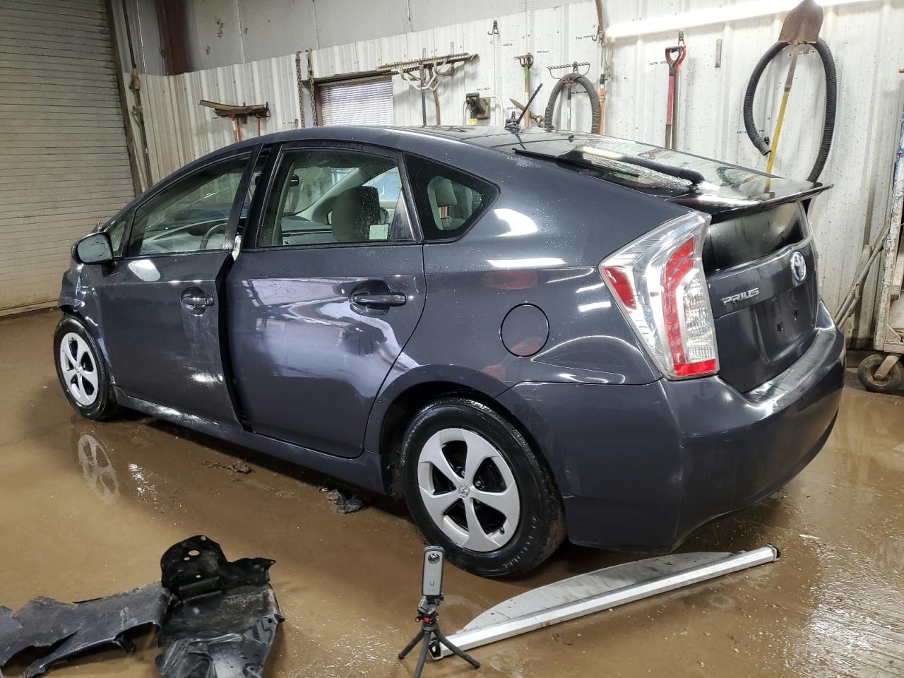 2013 Toyota Prius - Image 2