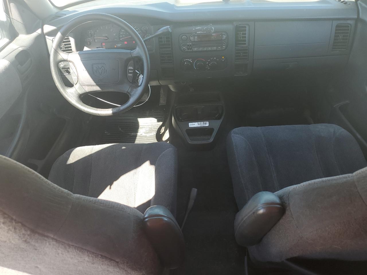 2004 Dodge Dakota - Image 8