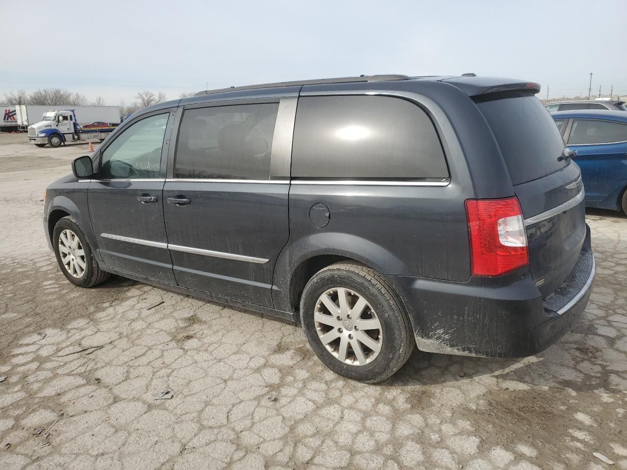 2014 Chrysler Town & Country - Image 2