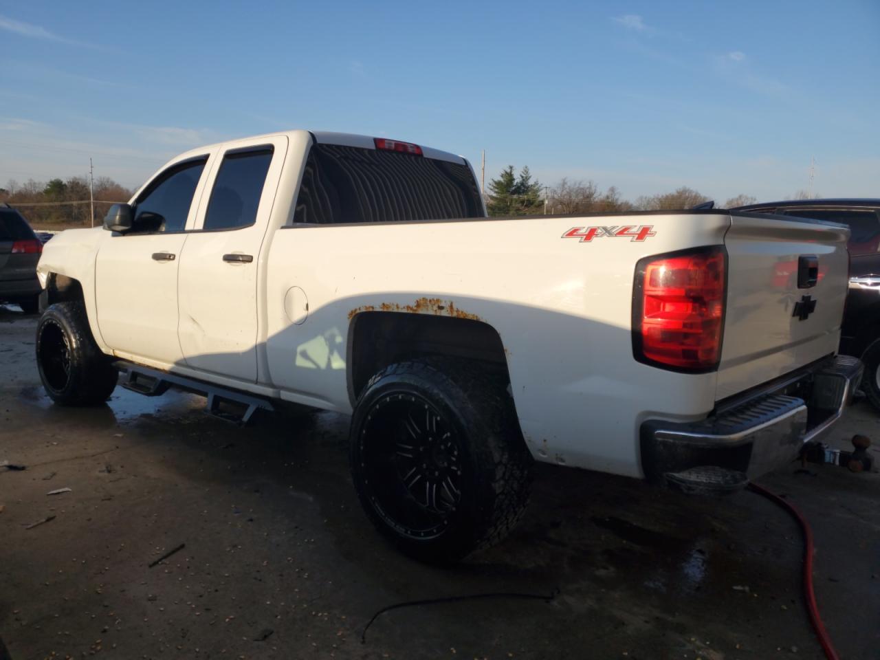 2014 Chevrolet Silverado - Image 2
