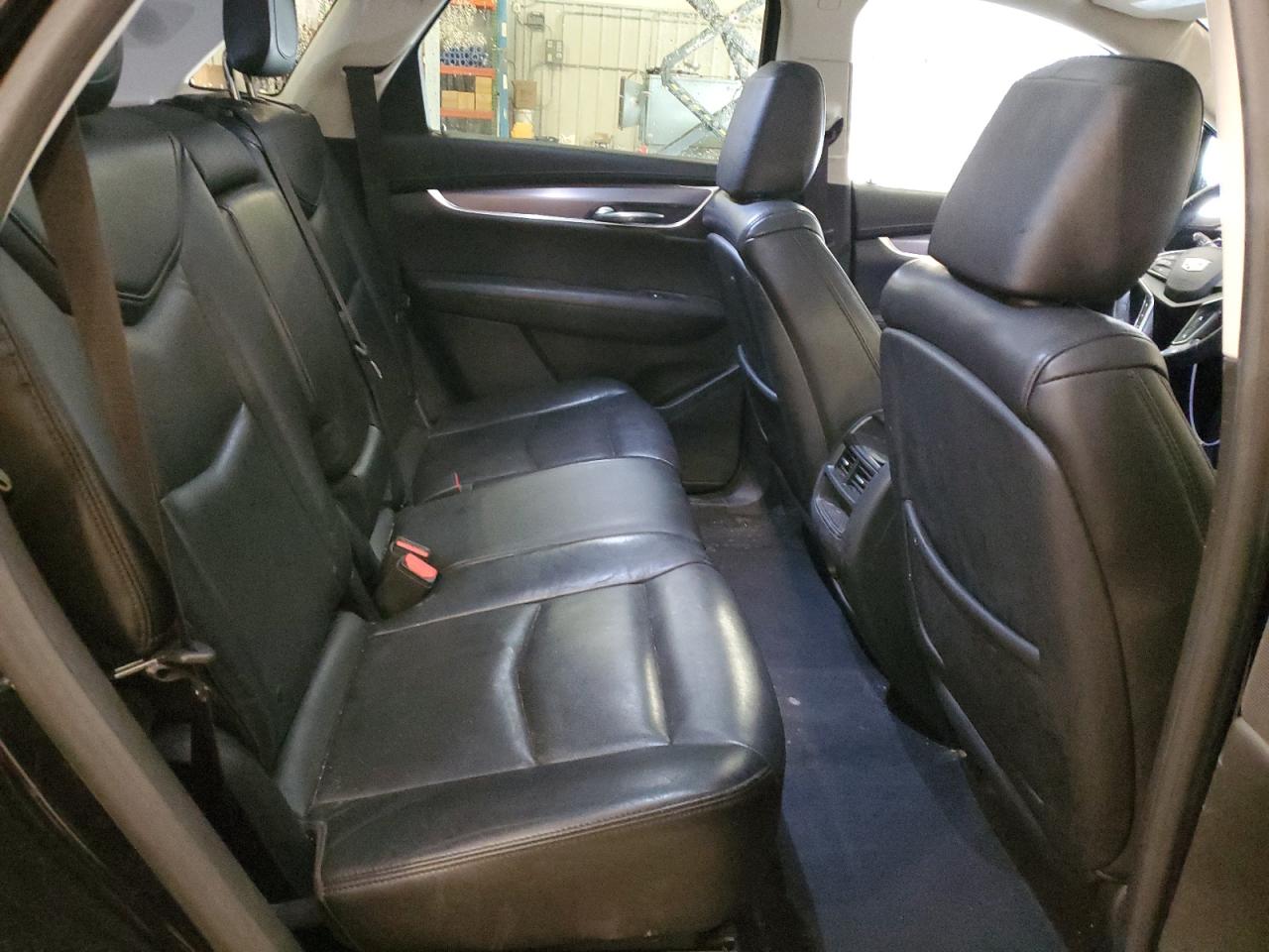 2017 Cadillac XT5 - Image 11