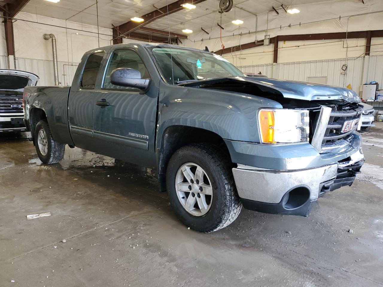2010 GMC Sierra - Image 4