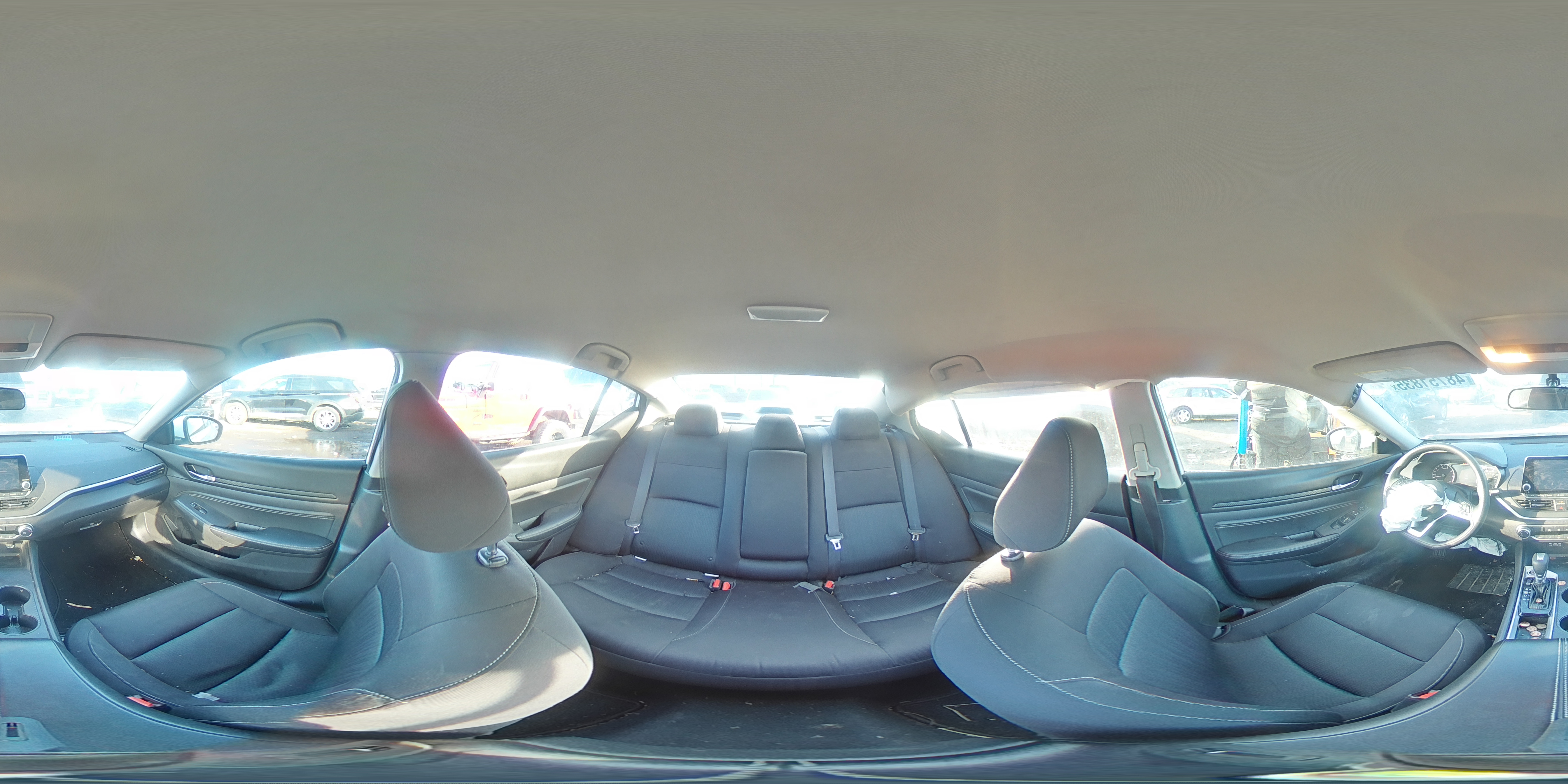 2020 Nissan Altima - Image 12