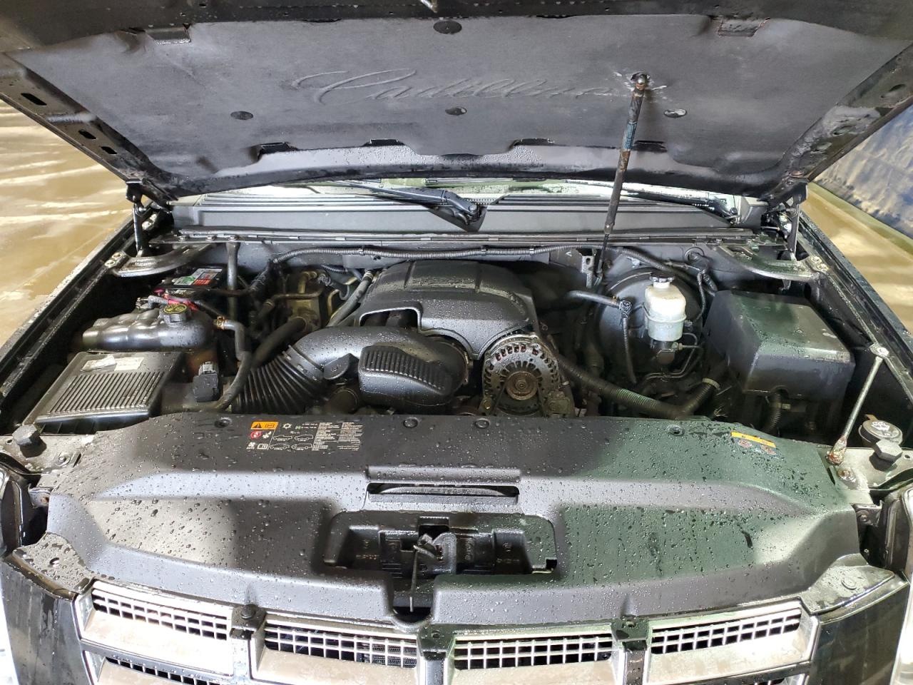 2013 Cadillac Escalade - Image 12