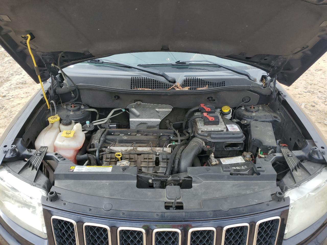 2011 Jeep Compass - Image 13