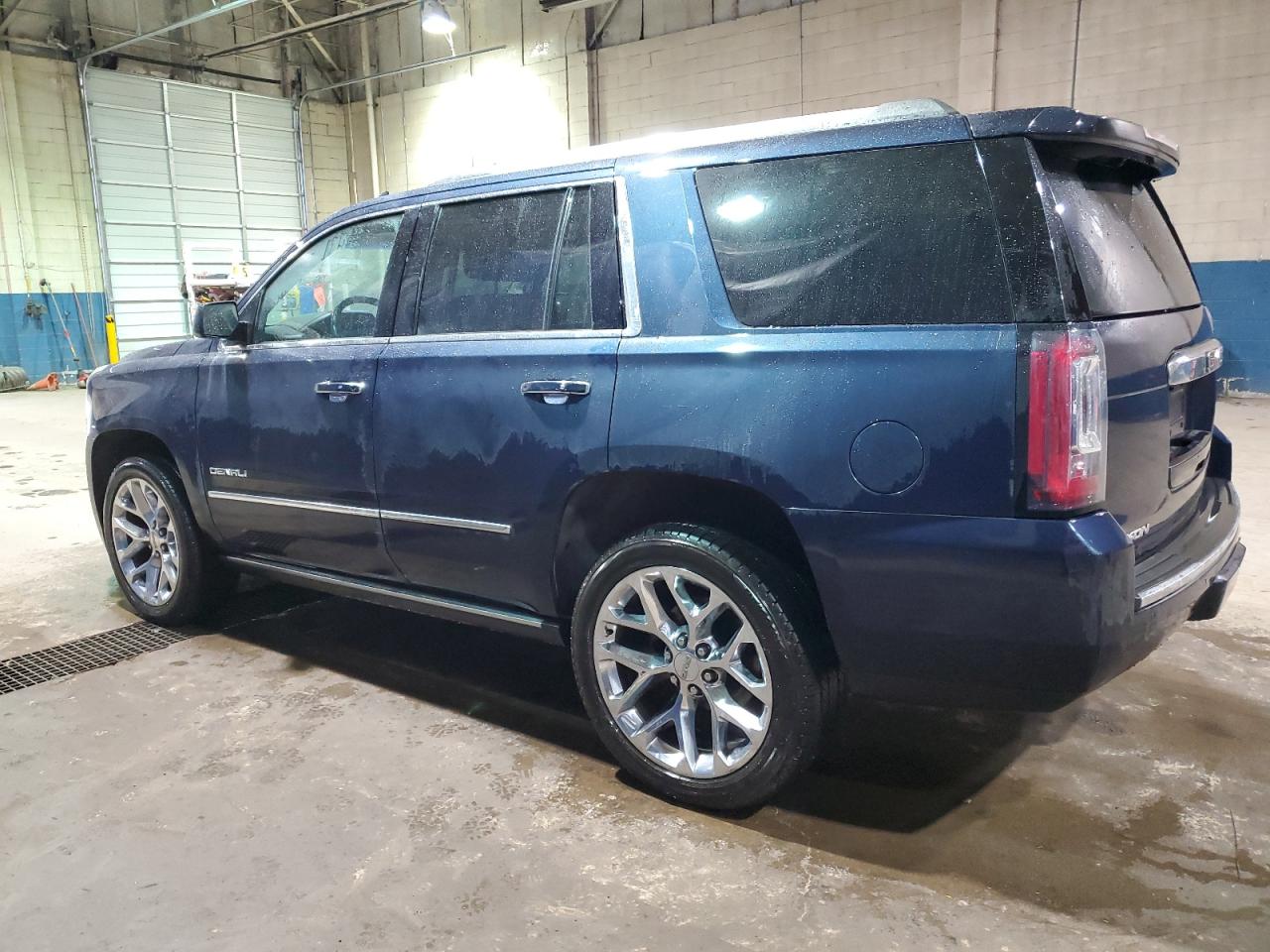 2018 GMC Yukon - Image 2