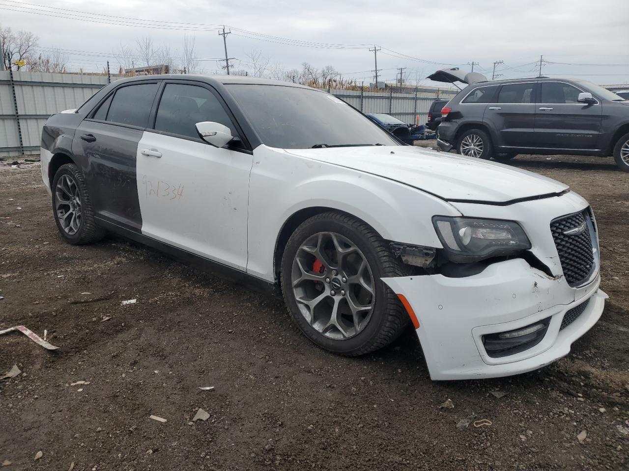 2015 Chrysler 300 - Image 4