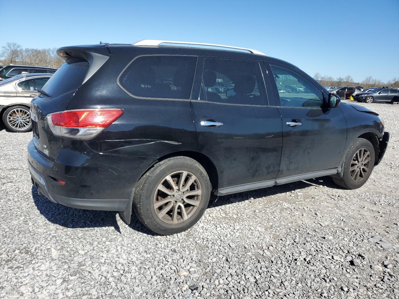 2014 Nissan Pathfinder - Image 3