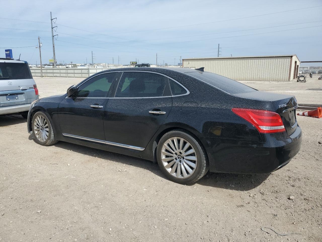 2016 Hyundai Equus - Image 2