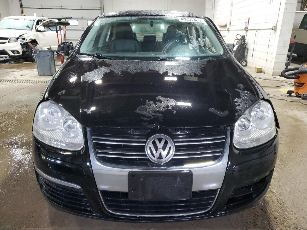 2010 Volkswagen Jetta - Image 5
