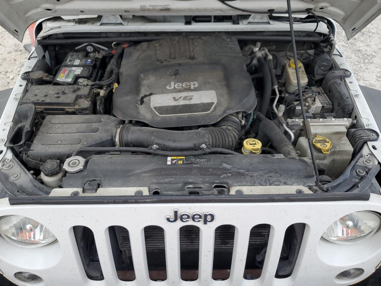 2017 Jeep Wrangler - Image 12