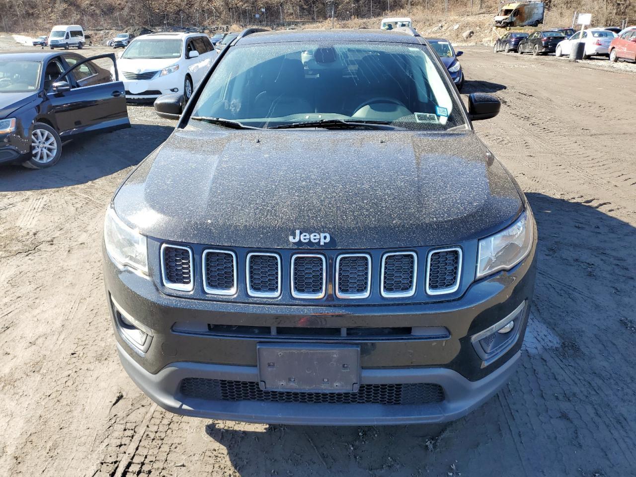 2019 Jeep Compass - Image 5