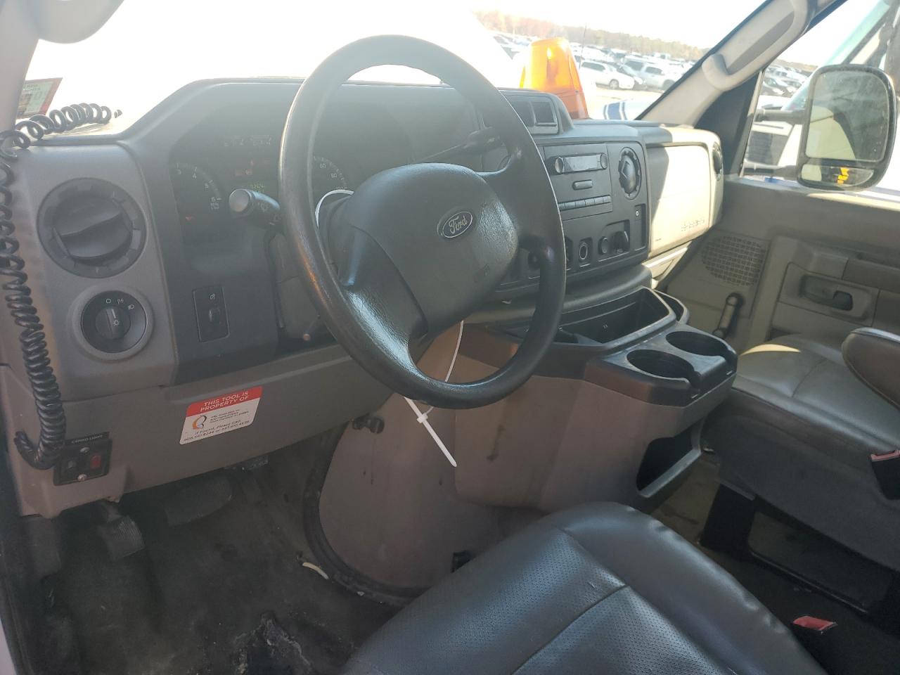 2013 Ford Econoline E350 Super Duty Cutaway Van VIN: 1FDWE3PL200A71547 Lot: 49888685