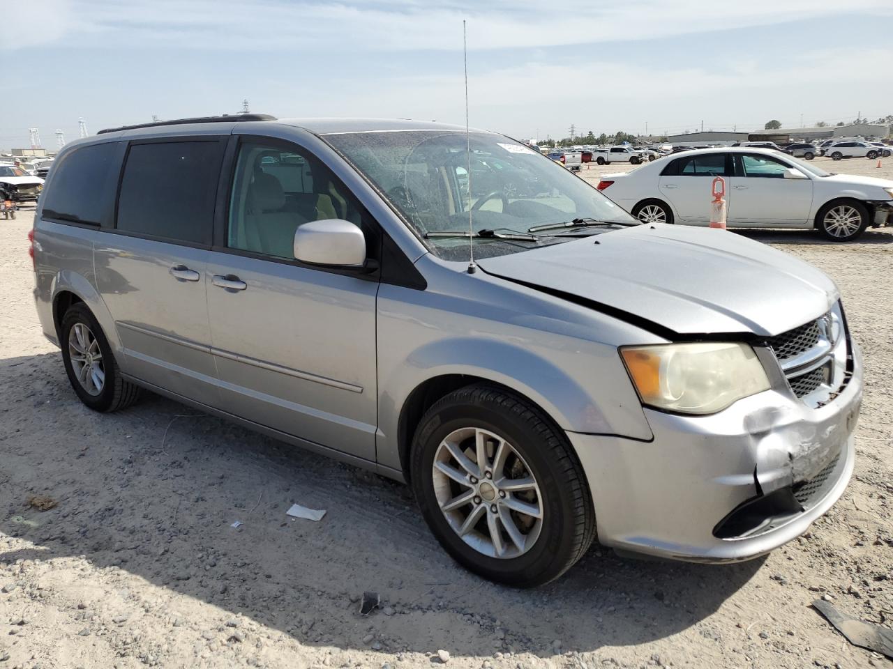 2014 Dodge Caravan - Image 4