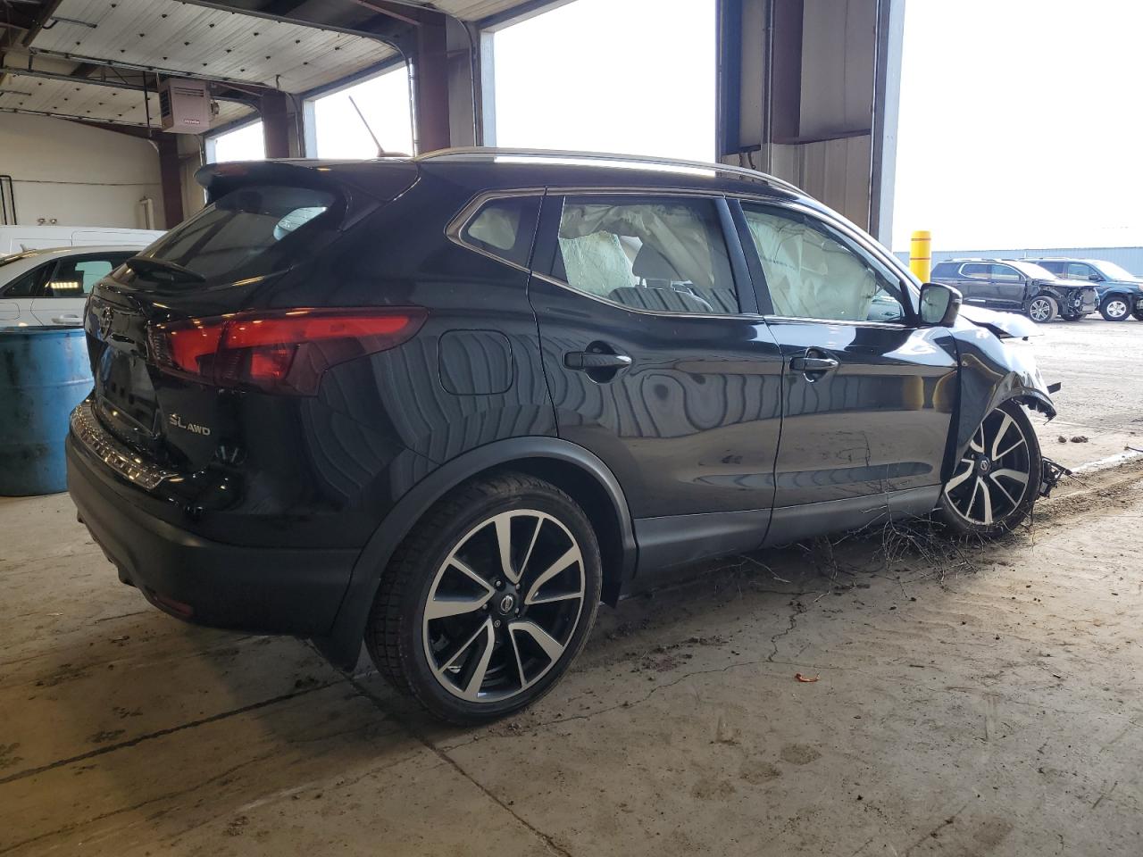 JN1BJ1CR9HW142140 NISSAN ROGUE 2017
