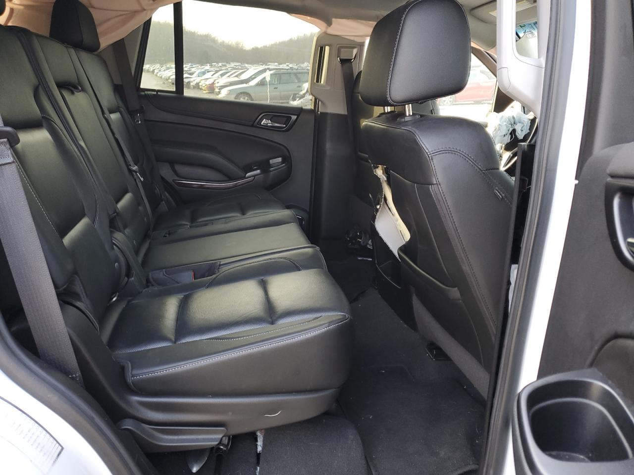 2020 GMC Yukon - Image 11