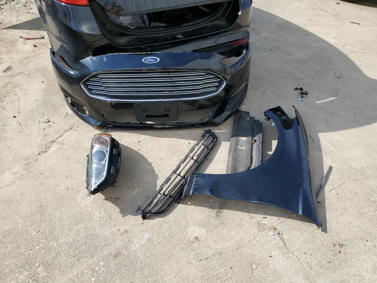 2013 Ford Fusion - Image 12