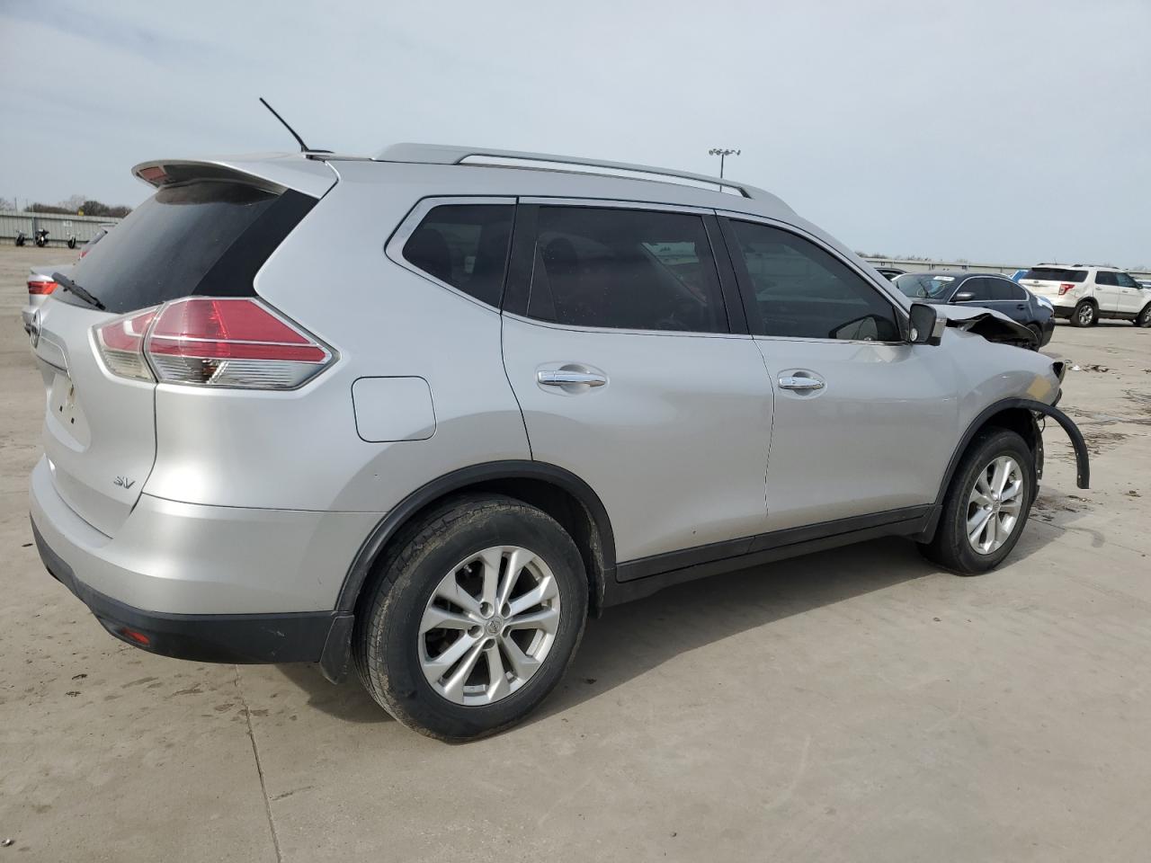 2014 Nissan Rogue - Image 3