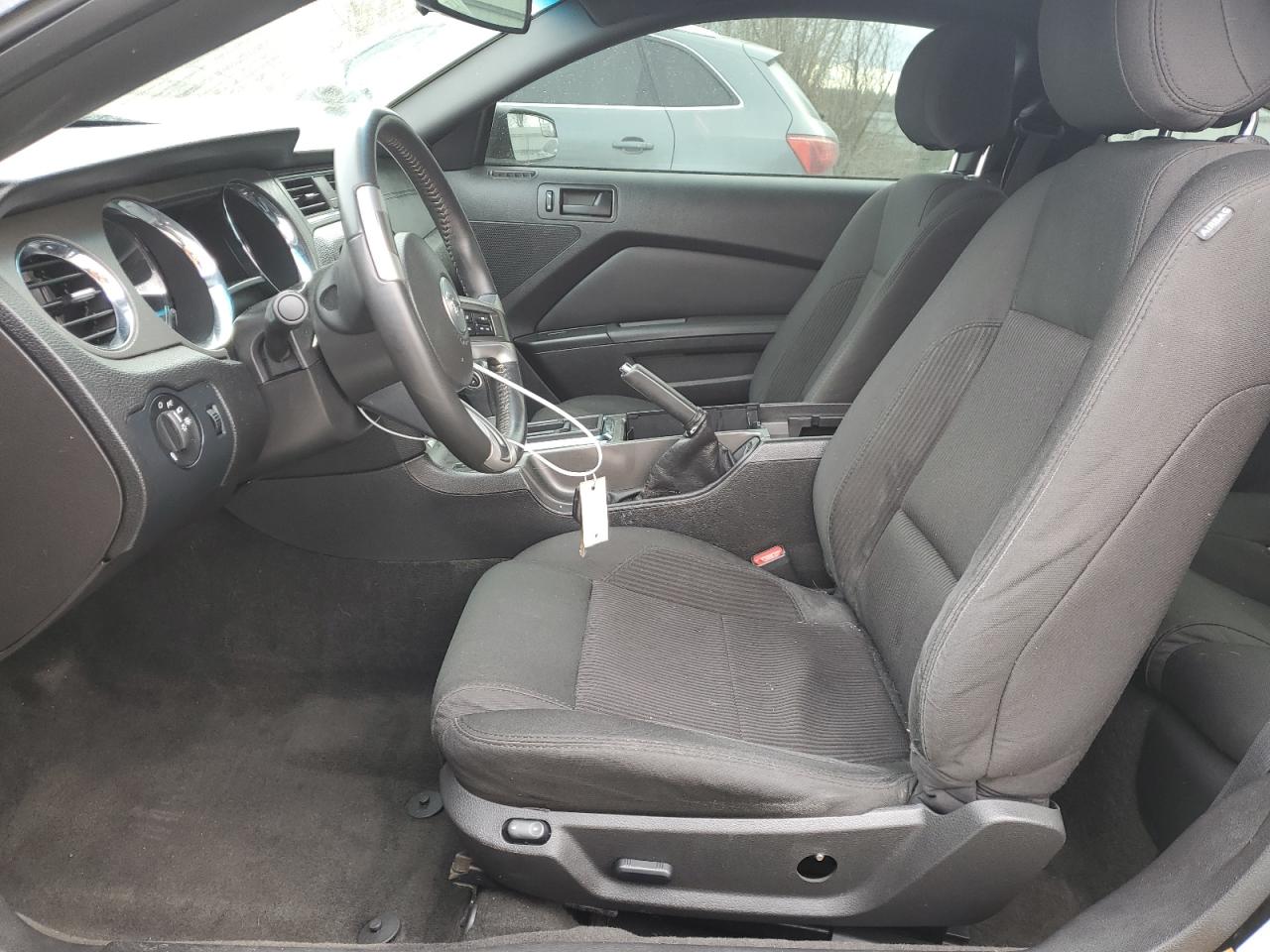 2013 Ford Mustang - Image 7