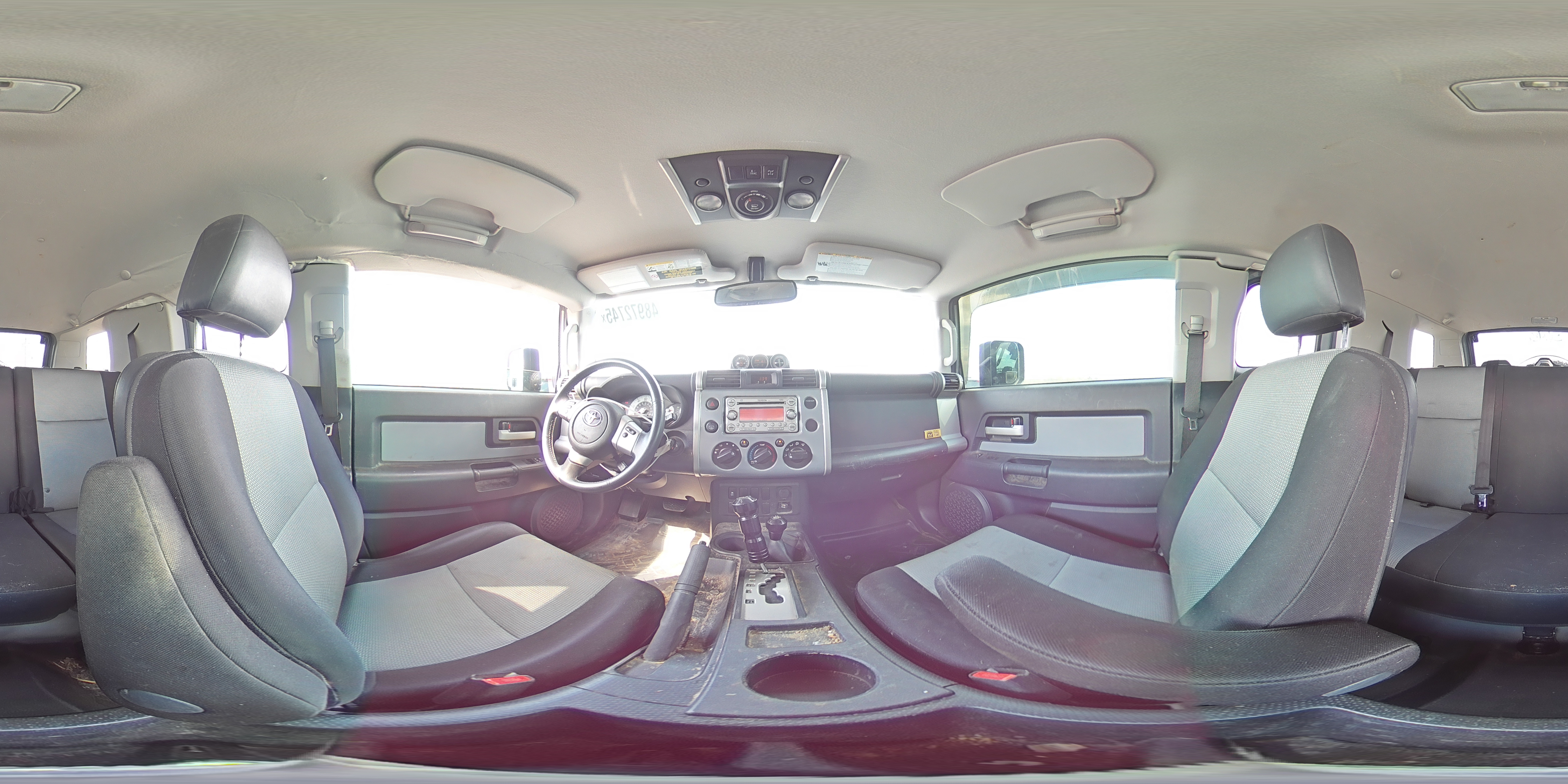 2013 Toyota FJ Cruiser - Image 14