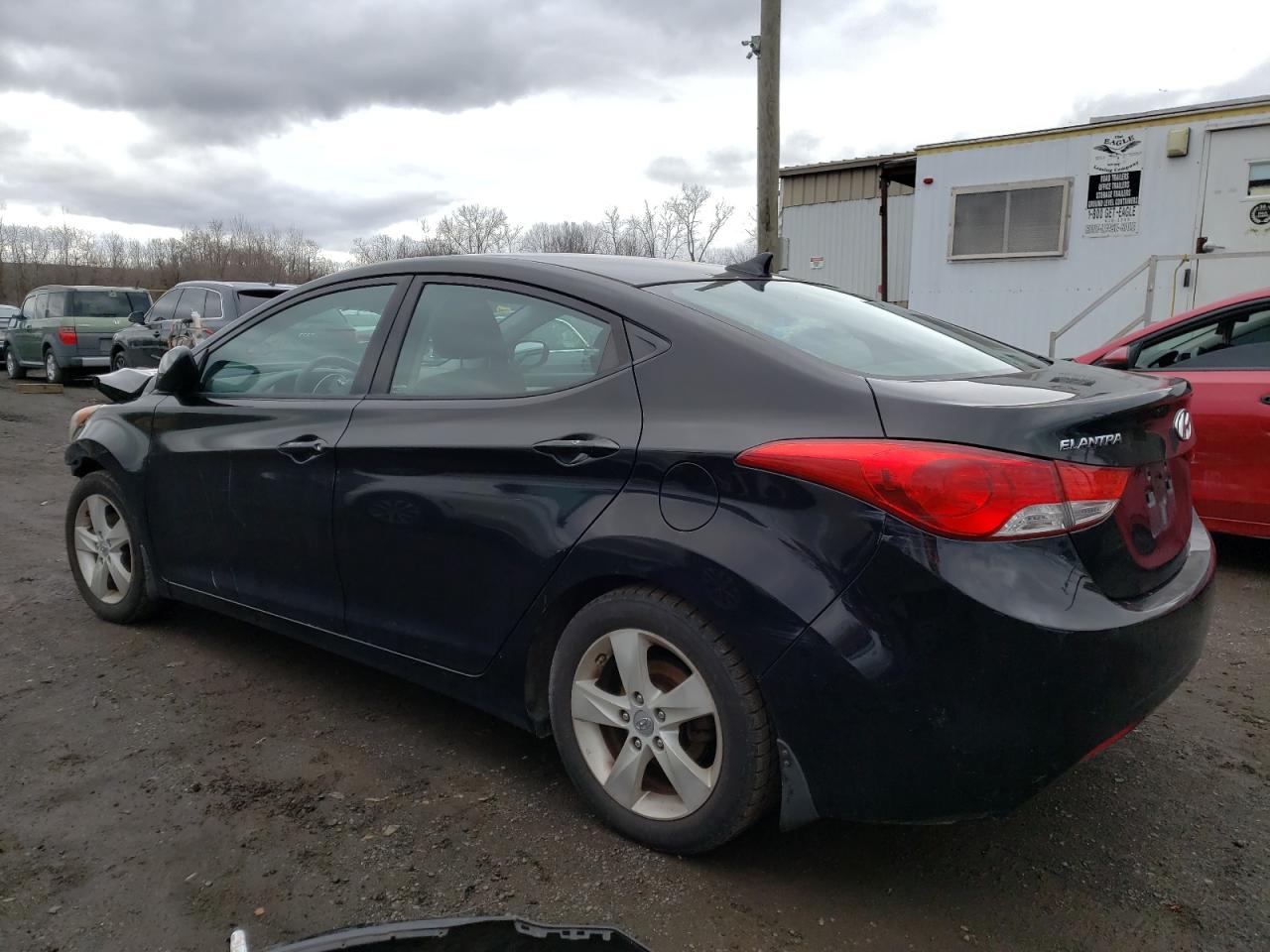 2013 Hyundai Elantra - Image 2