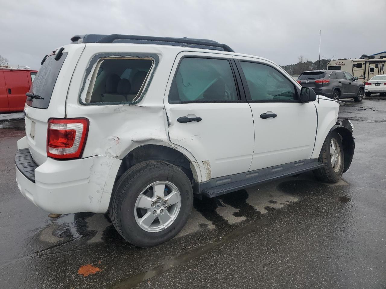 2012 Ford Escape - Image 3
