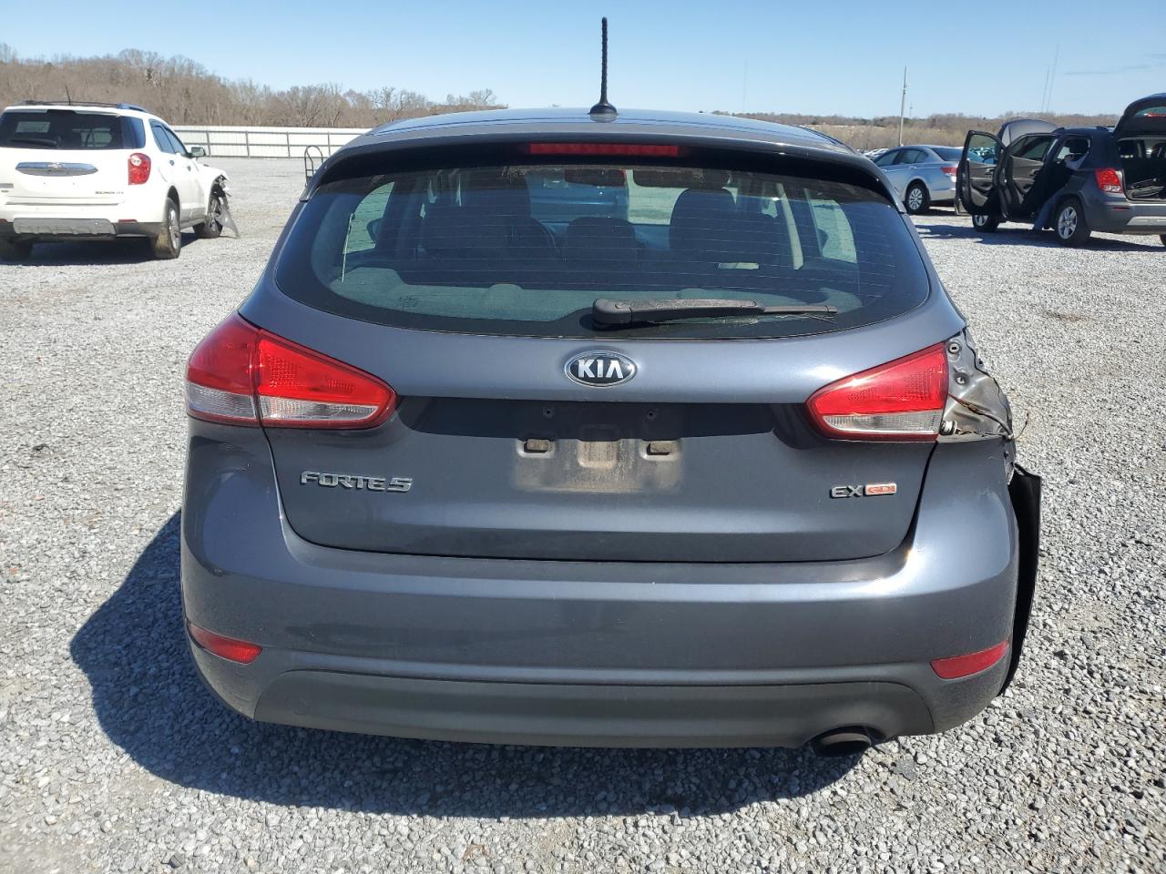 2015 Kia Forte - Image 6