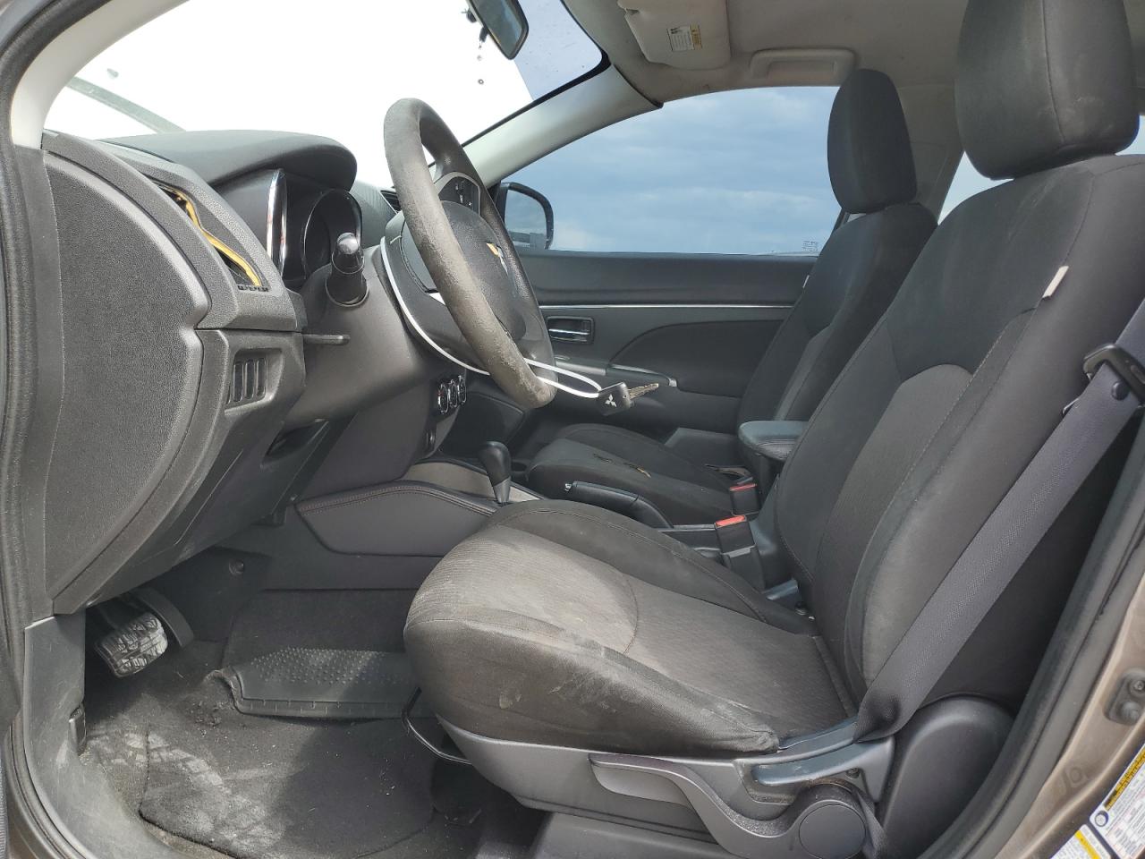 2019 Mitsubishi Outlander - Image 7