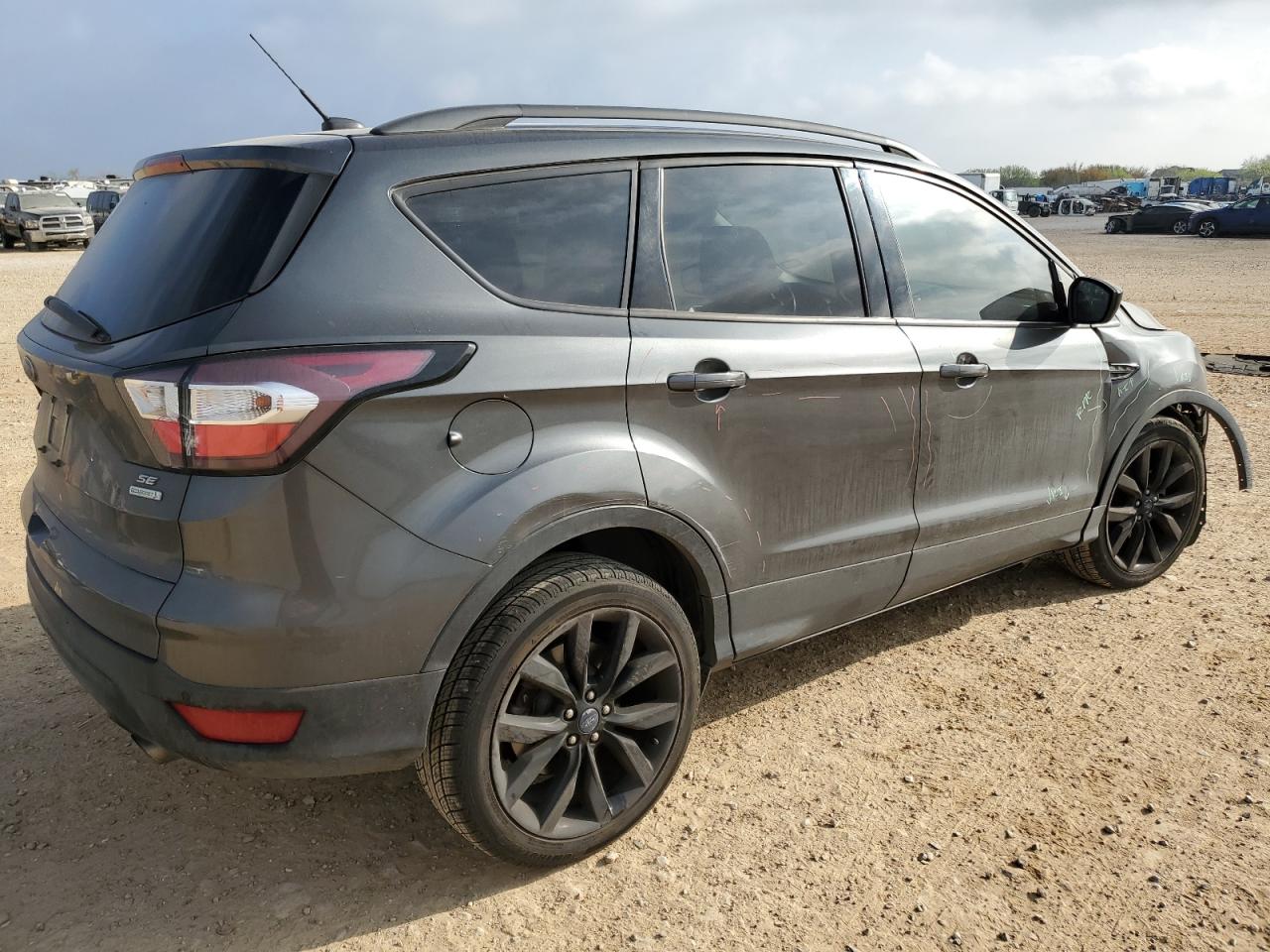1FMCU0GD9HUD10478 FORD ESCAPE 2017
