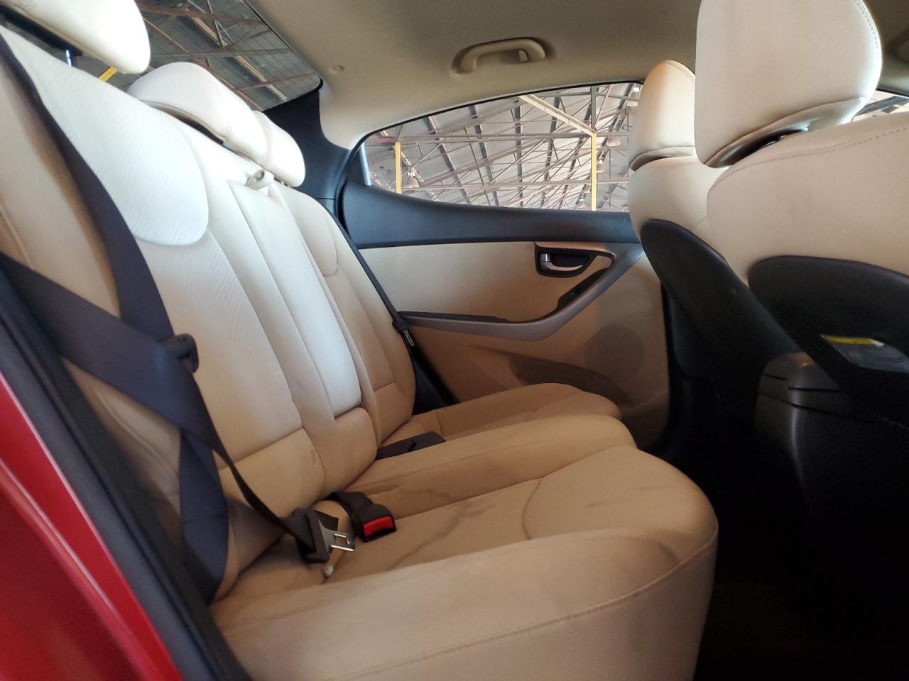2012 Hyundai Elantra - Image 10