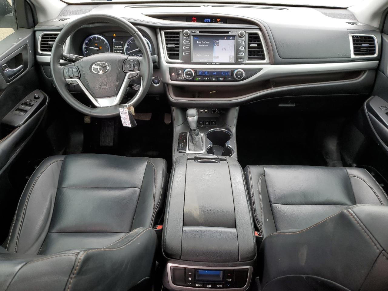 5TDJZRFH2KS581030 TOYOTA HIGHLANDER 2019