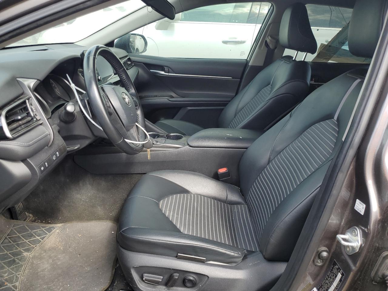 4T1G11AK2MU425568 TOYOTA CAMRY 2021