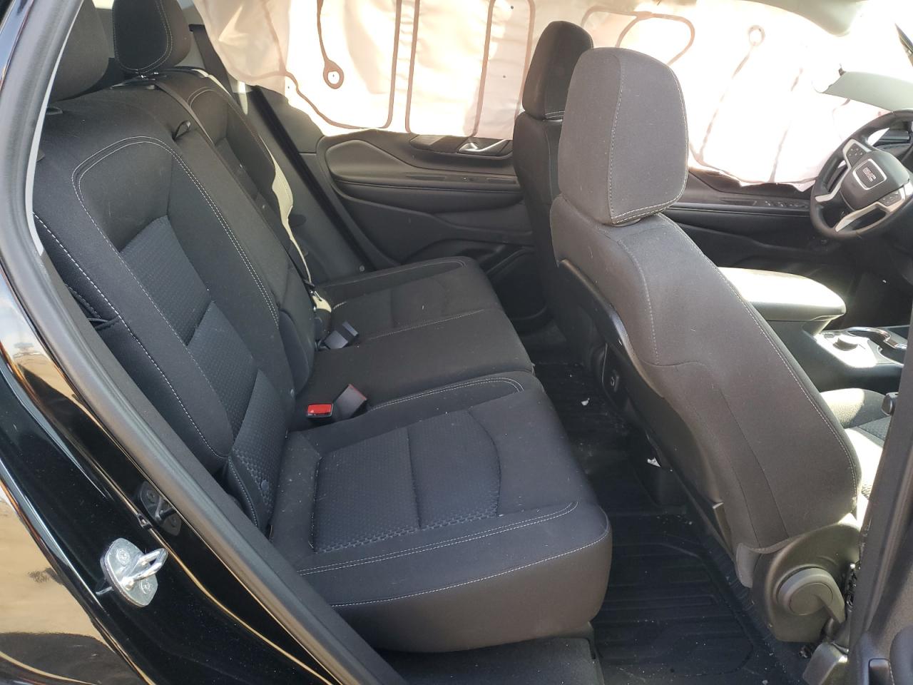 2022 GMC Terrain - Image 10