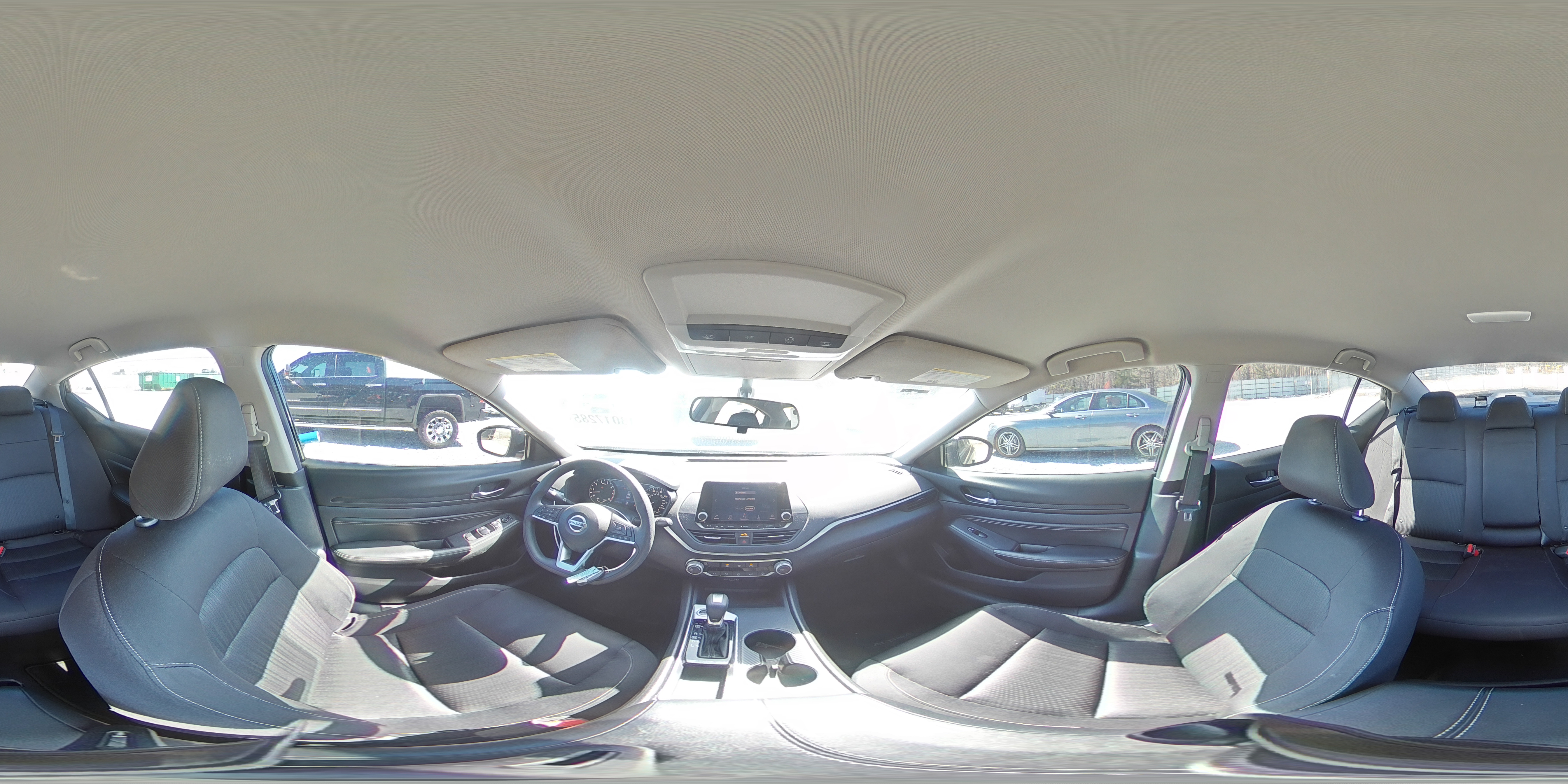 2020 Nissan Altima - Image 13