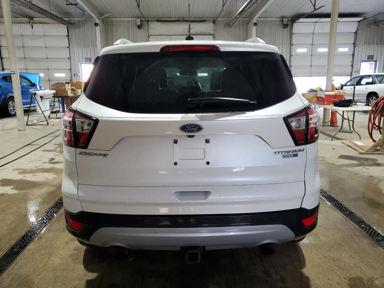1FMCU9J94HUD12874 FORD ESCAPE 2017